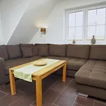 Haus De Niege Wech 04 Mit Gratis Nutzung Vom Ahoi Erlebnisbad Und Sauna In Sellin *
