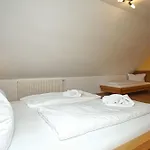 Haus De Niege Wech 04 Mit Gratis Nutzung Vom Ahoi Erlebnisbad Und Sauna In Sellin Apartman Thiessow
