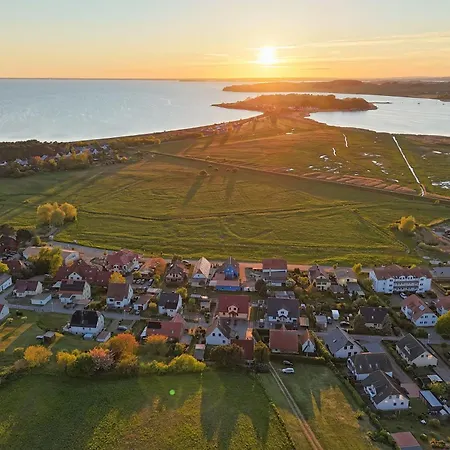 Haus De Niege Wech 04 Mit Gratis Nutzung Vom Ahoi Erlebnisbad Und Sauna In Sellin * Thiessow