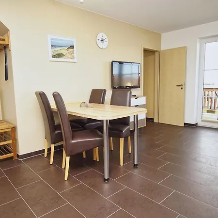 Balkon Mit Meerblick, Gratis Nutzung Vom Ahoi Erlebnisbad Und Sauna In Sellin - Haus De Niege Wech 04