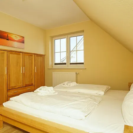 Balkon Mit Meerblick, Gratis Nutzung Vom Ahoi Erlebnisbad Und Sauna In Sellin - Haus De Niege Wech 04